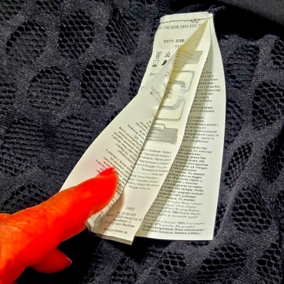 Gerry Weber Edition Lacey black skirt (18) - Picture 6 of 9